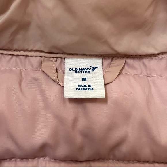Old Navy Quilted Narrow Puffer Jacket in Adobe Pink. Women’s Size M - Picture 2 of 8